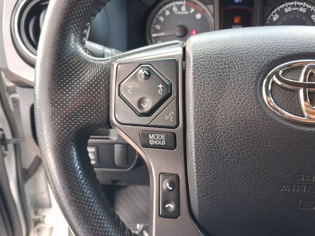 Used 2016 Toyota Tacoma TRD Sport w/ Towing Package AWD/4WD image 20