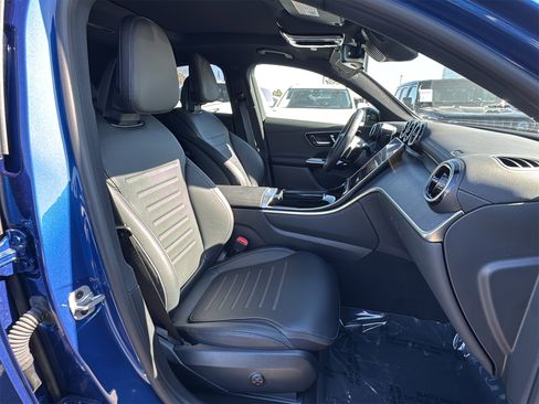 Used 2024 Mercedes-Benz GLC 300 4MATIC w/ AMG Line image 25