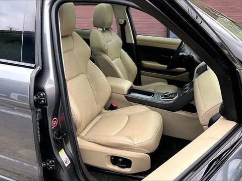 Used 2018 Land Rover Range Rover Evoque image 6