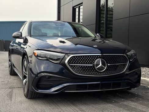 Used 2026 Mercedes-Benz E 350 4MATIC Sedan image 10