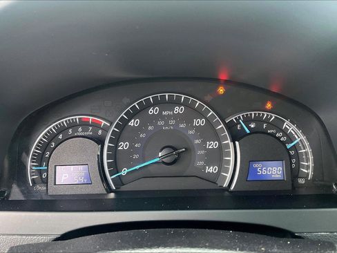 Used 2014 Toyota Camry XLE w/ Leather Package image 23