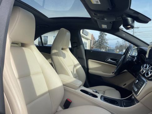 Used 2019 Mercedes-Benz CLA 250 4MATIC image 26