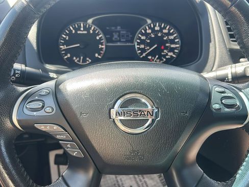 Used 2018 Nissan Pathfinder SV AWD/4WD image 25