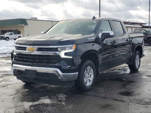 Used 2025 Chevrolet Silverado 1500 LT image 2