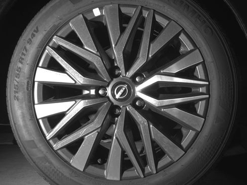 Used 2025 Nissan Altima 2.5 SV image 15