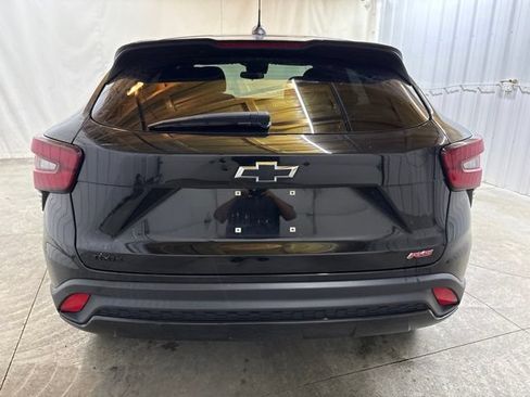 Used 2024 Chevrolet Trax RS FWD image 7