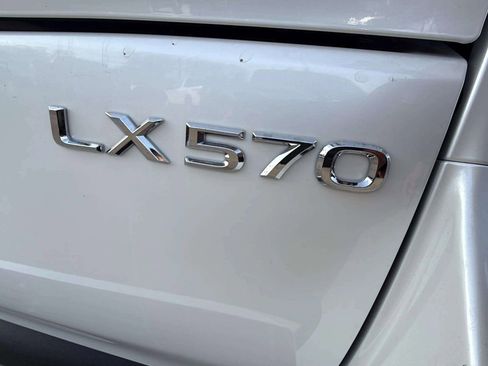 Used 2016 Lexus LX 570 4WD image 23