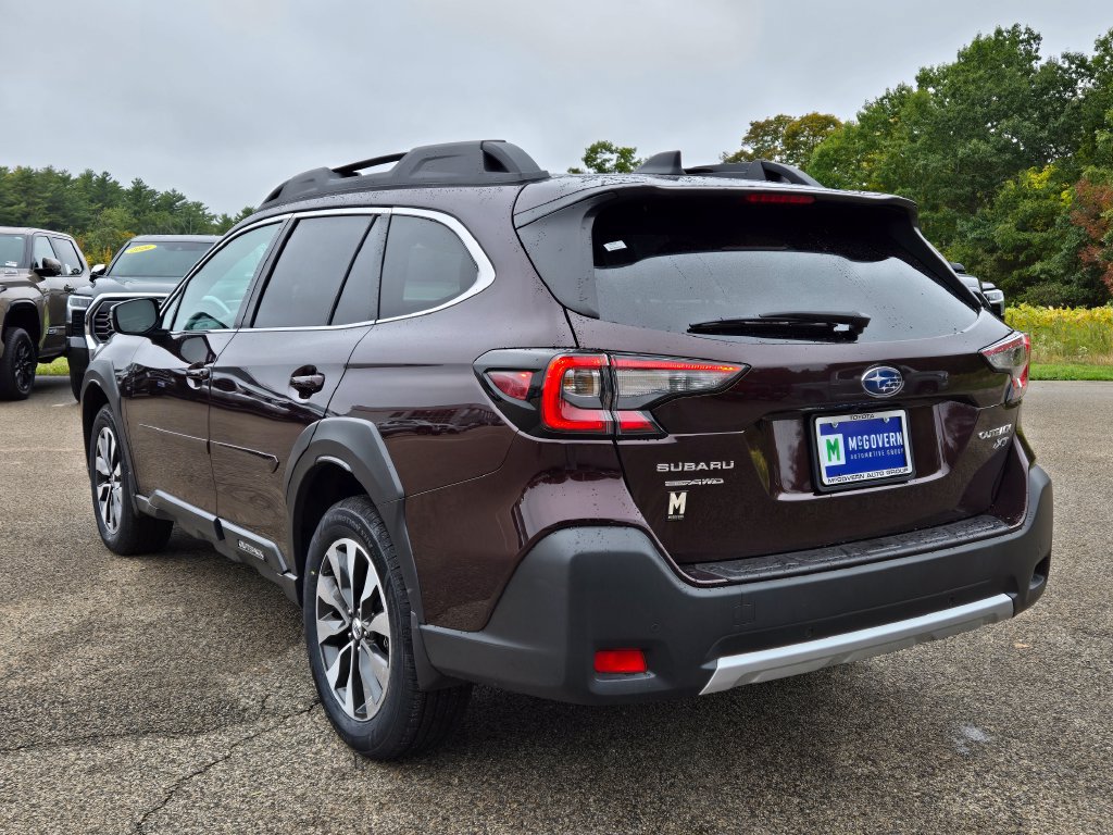 Used 2025 Subaru Outback Limited XT AWD/4WD image 3