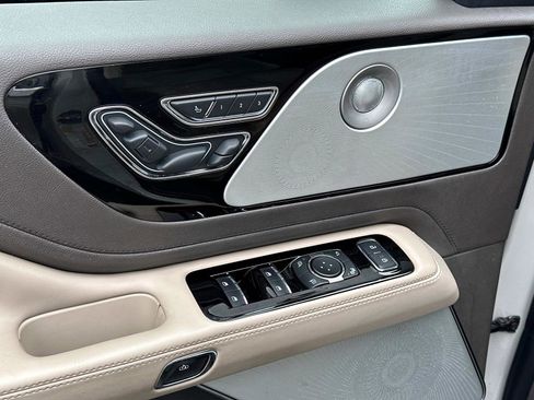 Used 2020 Lincoln Aviator Reserve w/ Equipment Group 202A image 19