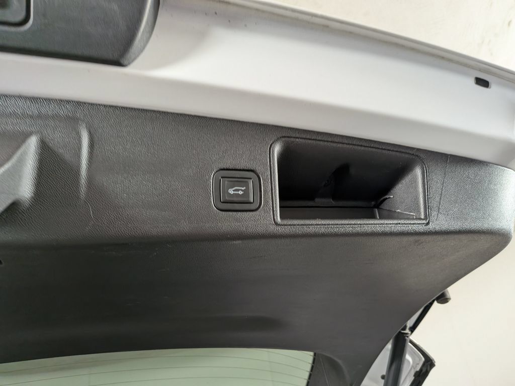 Certified 2024 GMC Terrain SLT AWD/4WD image 15