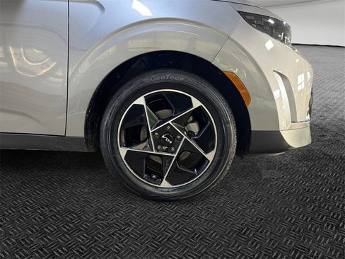 Certified 2024 Kia Soul EX image 11