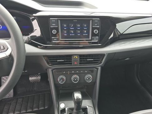 Used 2022 Volkswagen Taos S image 19