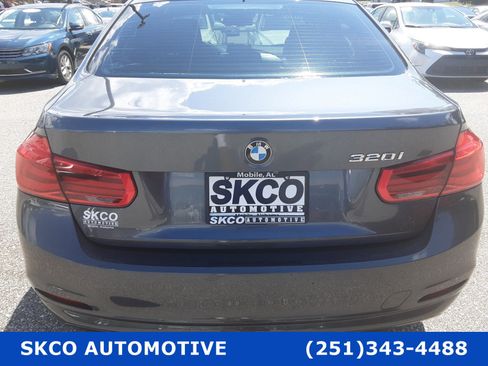 Used 2018 BMW 320i Sedan image 4