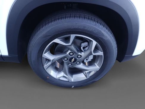 New 2026 Chevrolet Trax LT w/ Driver Confidence Package image 16