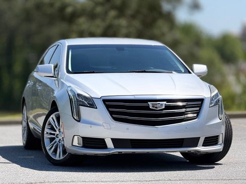 Used 2019 Cadillac XTS Luxury FWD image 4