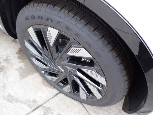 New 2026 Lincoln Nautilus Reserve w/ Jet Appearance Package image 17