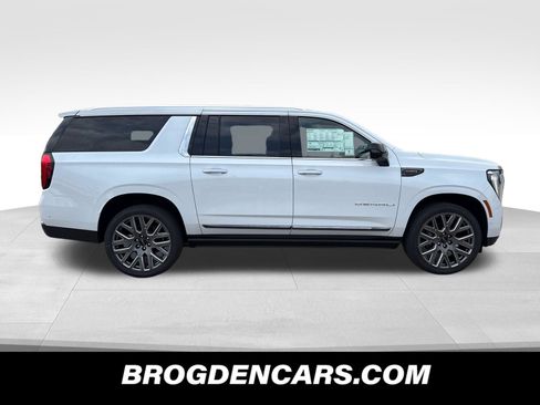 New 2026 GMC Yukon XL Denali Ultimate w/ LPO, Illumination Package AWD/4WD image 2