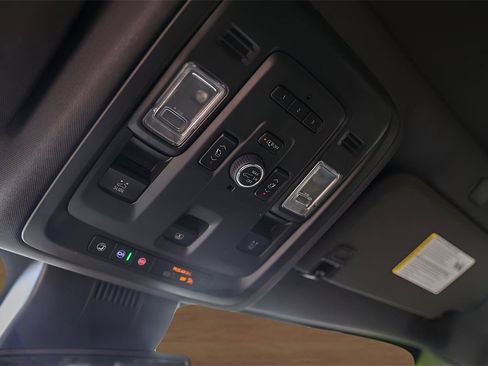 Used 2023 GMC Yukon XL AT4 w/ Technology Package image 27