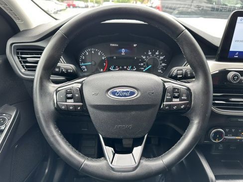 Used 2022 Ford Escape SEL image 32