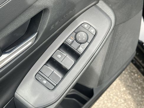 New 2026 Nissan Sentra SV FWD image 13