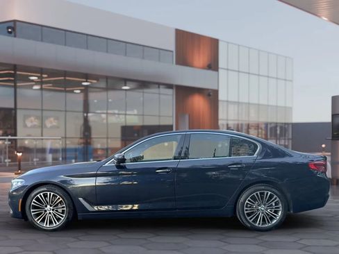 Used 2018 BMW 530i xDrive 530i xDrive Sedan 4D w/ Premium Package image 5