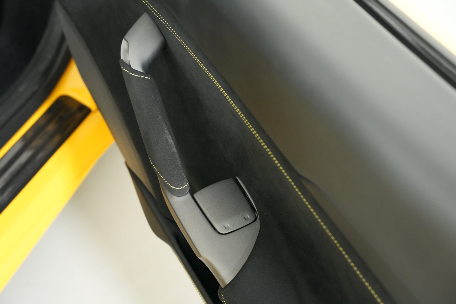 Certified 2018 Ferrari 488 Spider RWD image 42
