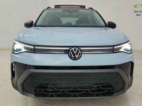 Used 2025 Volkswagen Taos SE AWD/4WD image 13