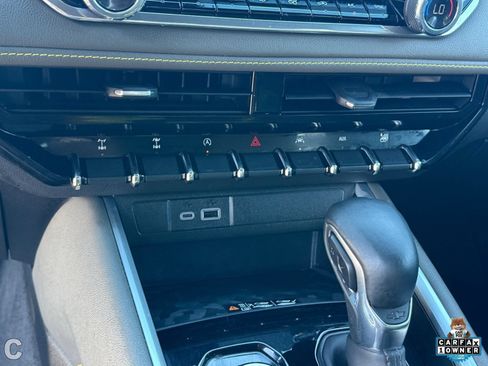 Certified 2024 Chevrolet Colorado ZR2 w/ ZR2 Convenience Package III AWD/4WD image 24