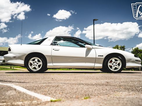 Used 1997 Chevrolet Camaro Z28 w/ Preferred Equipment Group 2 image 31