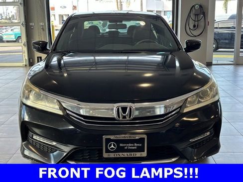 Used 2017 Honda Accord Sport image 8