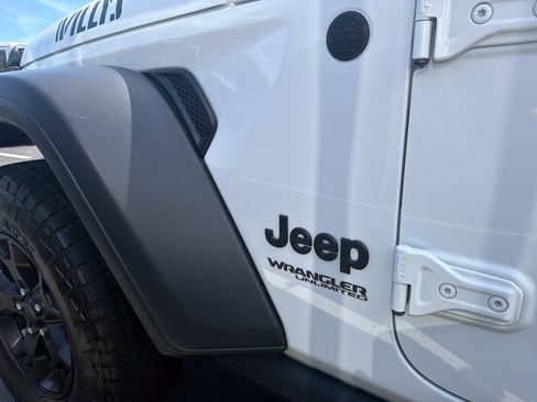 Used 2022 Jeep Wrangler Unlimited Sport AWD/4WD image 34
