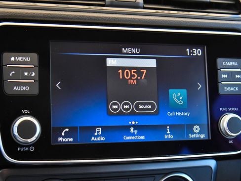 Used 2025 Nissan Leaf S FWD image 18