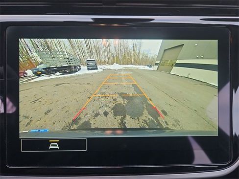 Used 2023 Chevrolet Bolt EUV LT w/ Convenience Package image 15