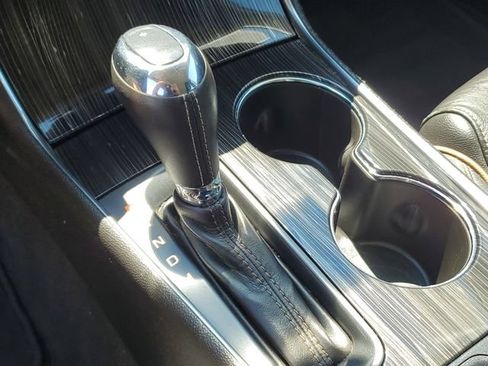 Used 2018 Chevrolet Impala Premier FWD image 32