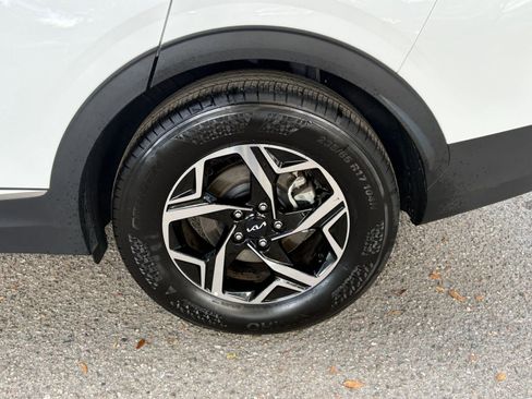 Used 2025 Kia Sportage LX image 23