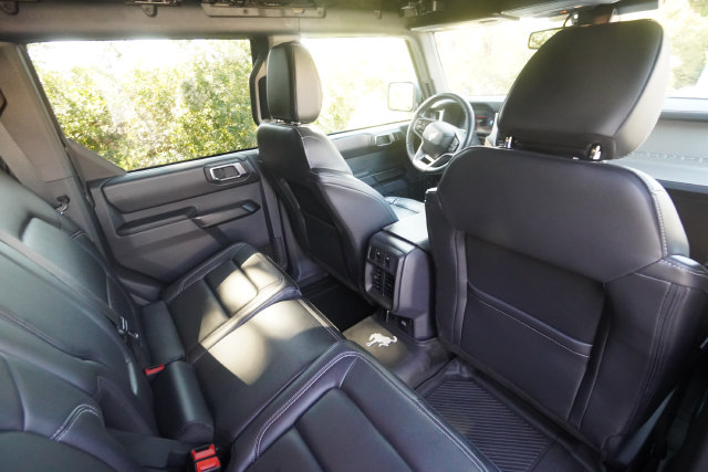 Used 2025 Ford Bronco Outer Banks w/ Sasquatch Package AWD/4WD image 21