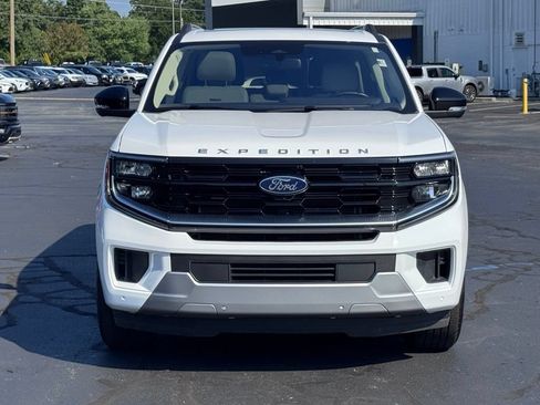 Used 2025 Ford Expedition Max Platinum AWD/4WD image 20