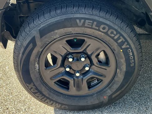 Used 2018 Jeep Wrangler Unlimited Sport AWD/4WD image 7