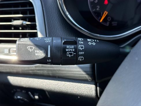 Used 2019 Jeep Grand Cherokee Altitude AWD/4WD image 17