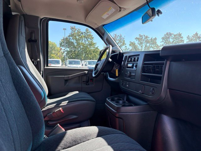 Used 2025 GMC Savana 2500 w/ Driver Convenience Package RWD image 19