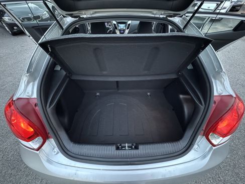 Used 2014 Hyundai Veloster image 24