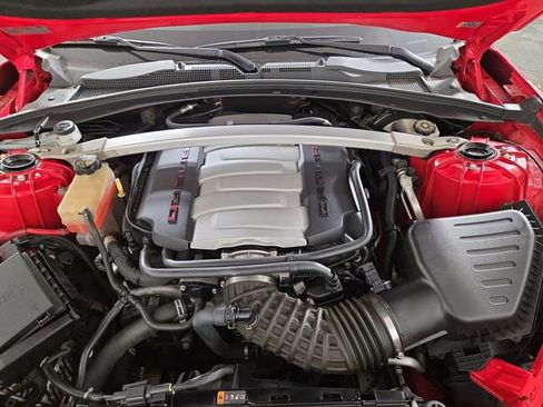 Used 2016 Chevrolet Camaro SS image 32