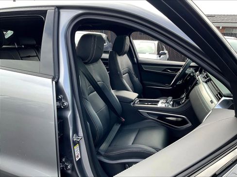 New 2026 Jaguar F-PACE R-Dynamic S image 31