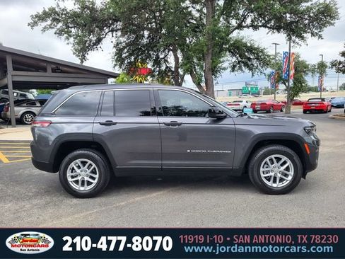 Used 2025 Jeep Grand Cherokee Laredo X RWD image 6