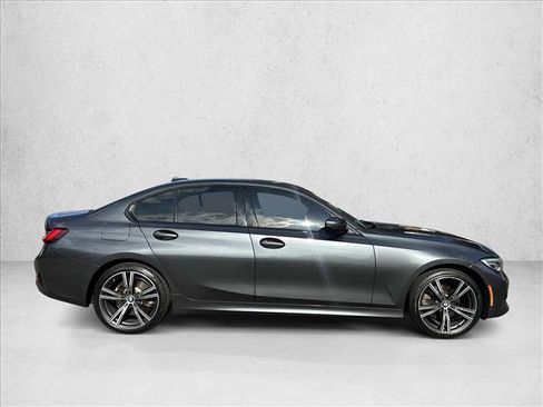 Used 2022 BMW 330i Sedan w/ Driving Assistance Package RWD image 4