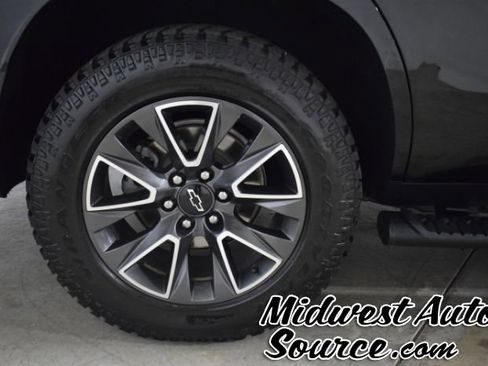 Used 2022 Chevrolet Tahoe Z71 w/ Z71 Off-Road Package image 9