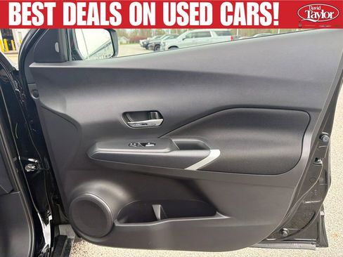 Used 2023 Nissan Kicks SV FWD image 33