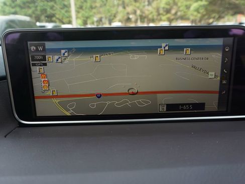 Used 2019 Lexus RX 450hL Premium w/ Premium Package image 10