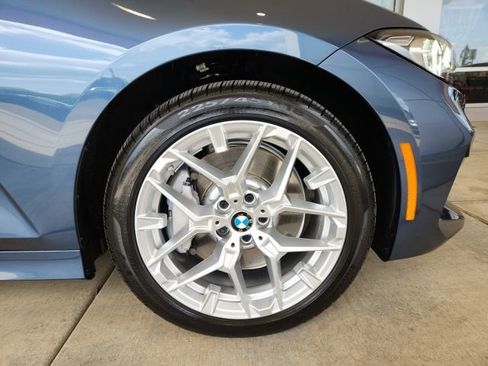 Used 2025 BMW 330i xDrive Sedan w/ Premium Package AWD/4WD image 9