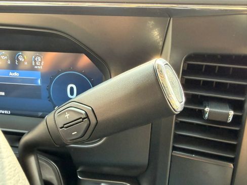 Used 2025 Ford F250 Lariat AWD/4WD image 37